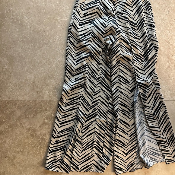 Beach Bunny Ramsay Pant and Eastyn Top Set Zebra Print (D8) - Picture 12 of 14